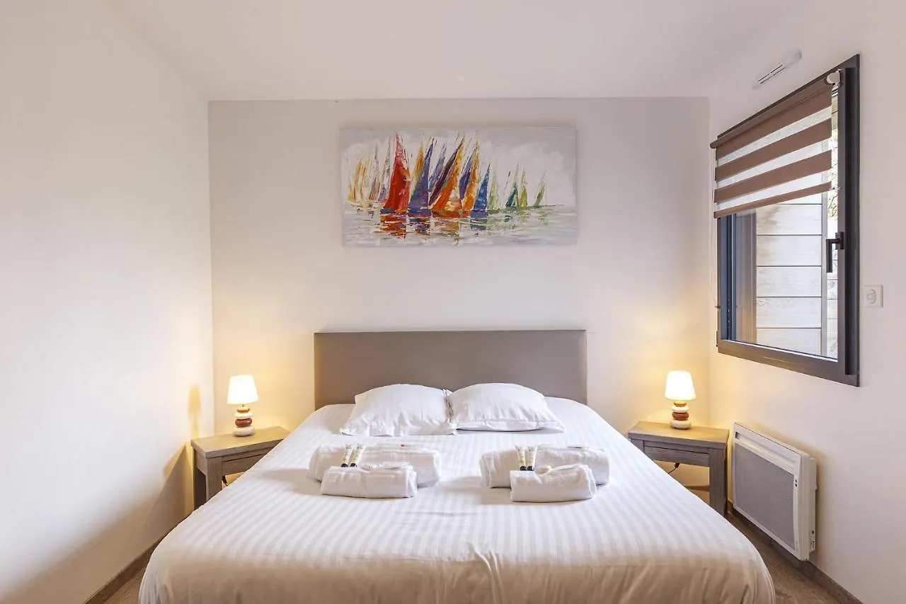 Holiday home Logoden - Maison Pour 8P Avec Piscine Commune Le Tour-du-Parc