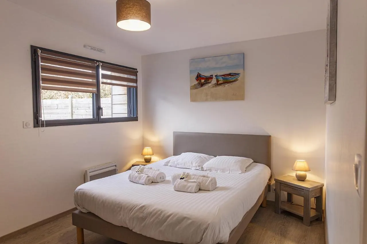 Holiday home Logoden - Maison Pour 8P Avec Piscine Commune Le Tour-du-Parc France